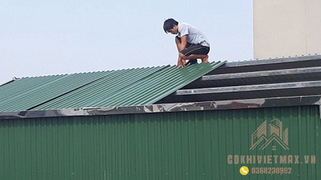giá nhân công làm mái tôn