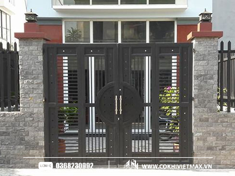 Cửa sắt hộp 4 cánh