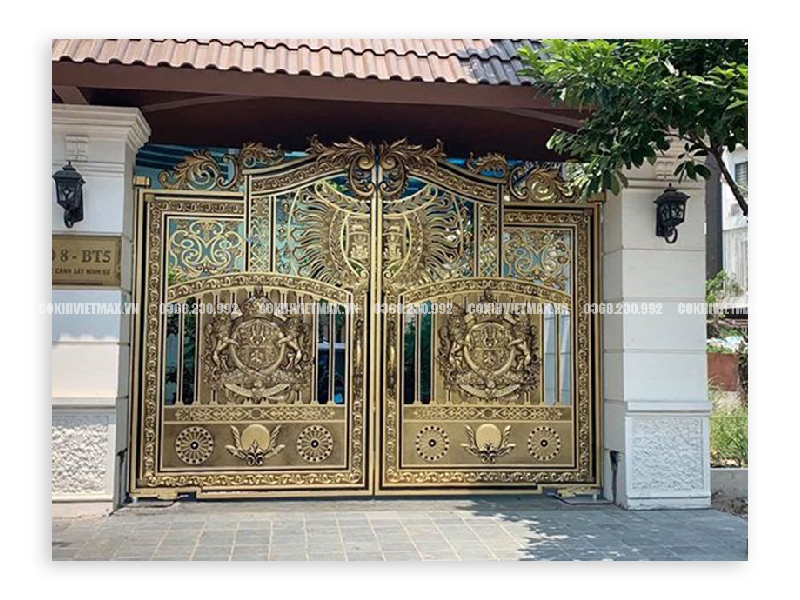 Mẫu cổng nhôm đúc hiện đại cho nhà phố